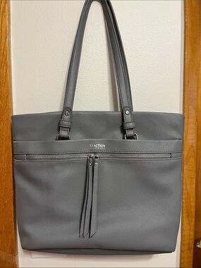 Kenneth Cole Reaction Gray Pebbled Shoulder Bag